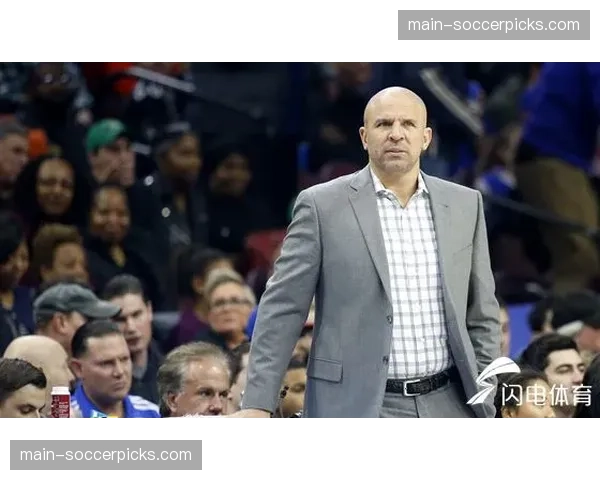 深圳队官方宣布主帅因战绩不佳下课，助理教练暂代主帅职务