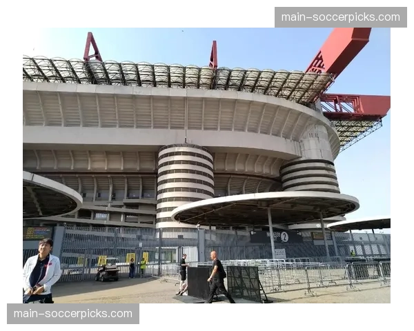 圣西罗球场草皮本月完成更换，旨在提供更佳场地条件利于压迫战术